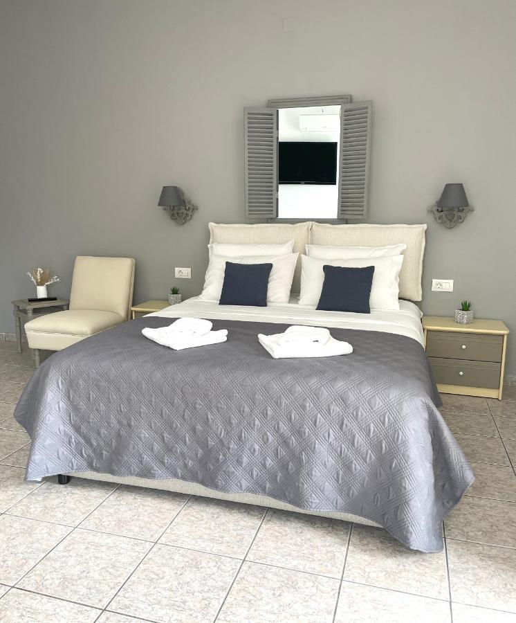 Wave Rooms Maleme  Bagian luar foto